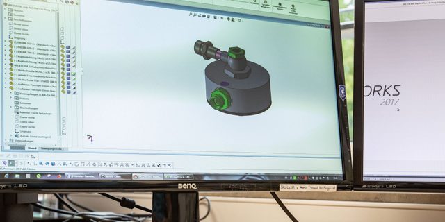 3D-Modell eines Adapters für die Automatikgetriebespülung in SOLIDWORKS