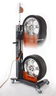 Radhebehilfe EasyLift von GL Technics mit zwei Rädern